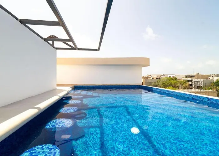 Lux With Rooftop Pool Gym Private Balcony *