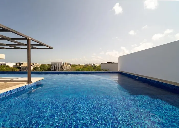 Lux With Rooftop Pool Gym Private Balcony *