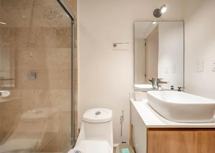 Holiday home Lux With Rooftop Pool Gym Private Balcony