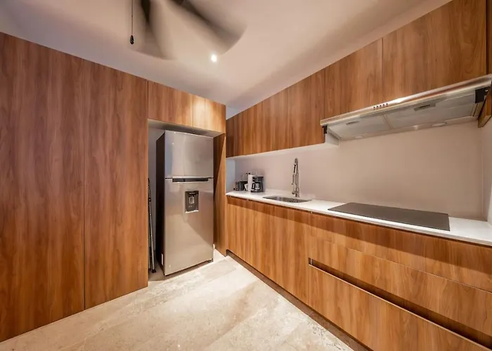 Lux With Rooftop Pool Gym Private Balcony *